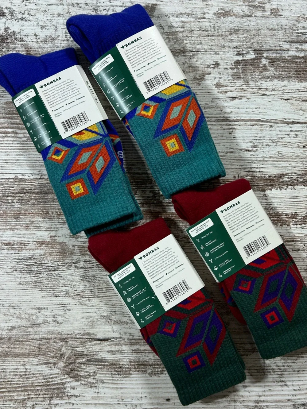 NWT (4) Bombas calf height size large geometric designs